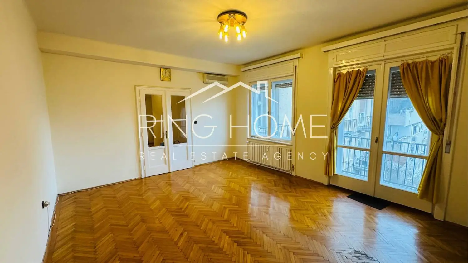 RH342 – ELADÓ VILÁGOS, 139 M²-ES NAGYPOLGÁRI LAKÁS