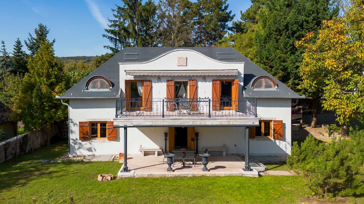 ELADÓ PANORÁMÁS CSALÁDI HÁZ BALATONSZEPEZDEN